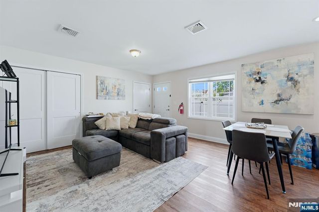 7 Grant Street, Elmwood Park, NJ 07407