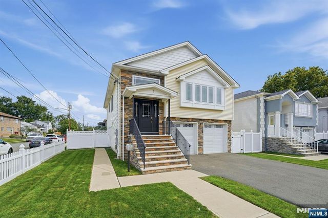 7 Grant Street, Elmwood Park, NJ 07407
