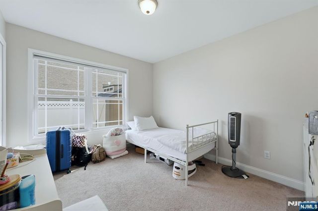 7 Grant Street, Elmwood Park, NJ 07407