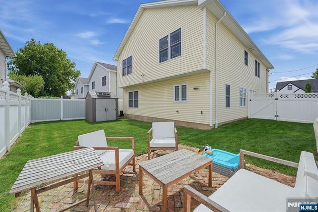 7 Grant Street, Elmwood Park, NJ 07407
