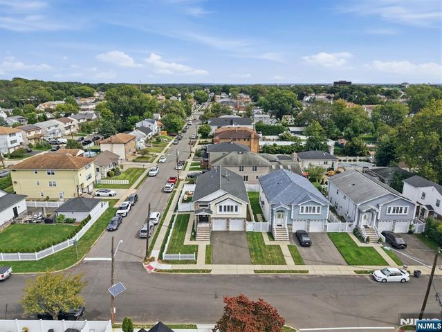 7 Grant Street, Elmwood Park, NJ 07407