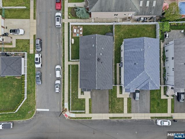 7 Grant Street, Elmwood Park, NJ 07407