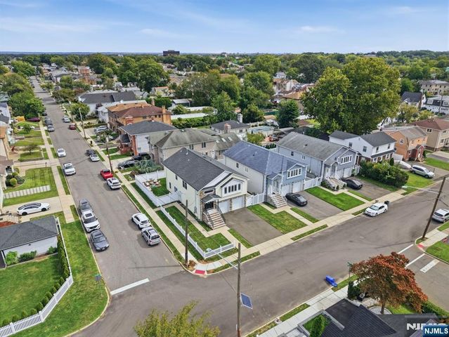 7 Grant Street, Elmwood Park, NJ 07407
