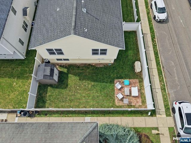 7 Grant Street, Elmwood Park, NJ 07407