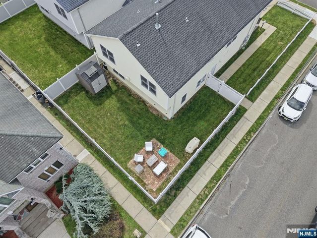 7 Grant Street, Elmwood Park, NJ 07407