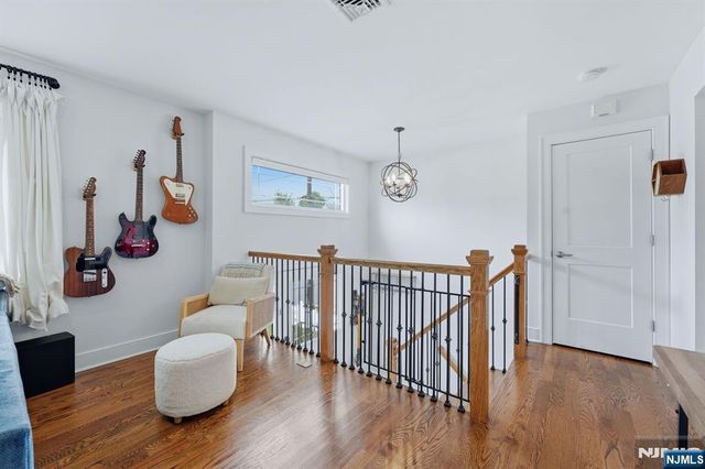 7 Grant Street, Elmwood Park, NJ 07407