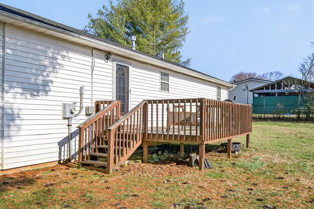 2015 Old Cookeville Rd, Sparta, TN 38583