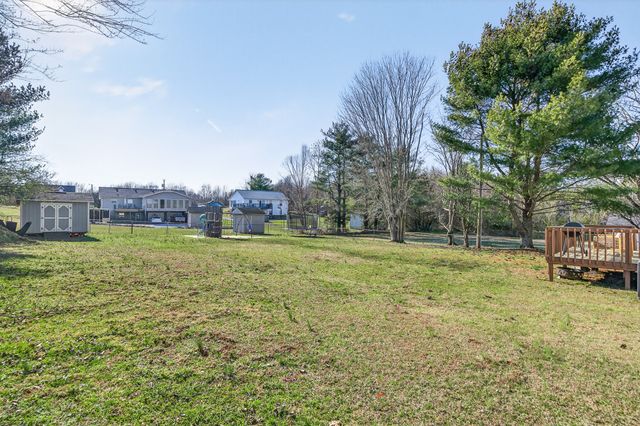 2015 Old Cookeville Rd, Sparta, TN 38583