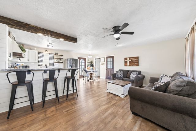 2015 Old Cookeville Rd, Sparta, TN 38583