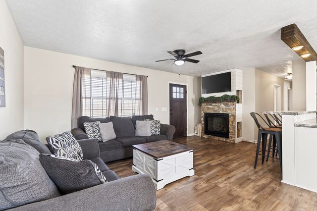 2015 Old Cookeville Rd, Sparta, TN 38583