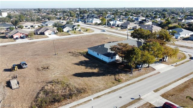 711 SE 8th ST, Cape Coral, FL 33990