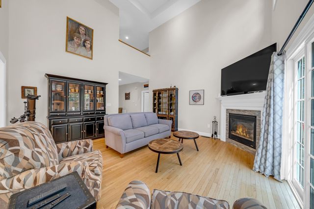 45 Seven Sister Rd, Haverhill, MA 01830