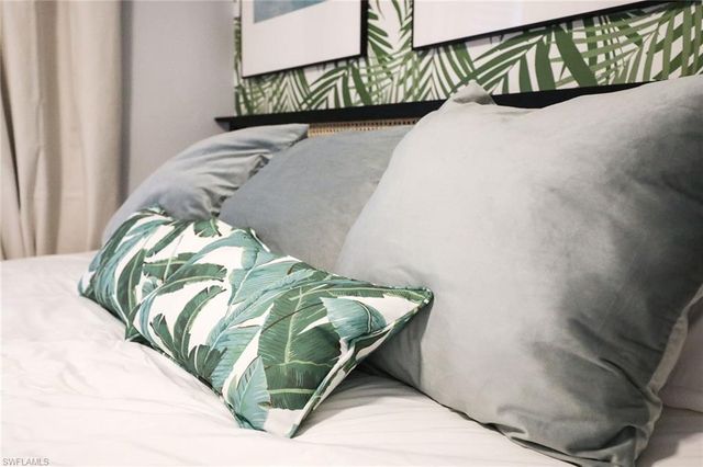 2780 Weeks AVE, Naples, FL 34112