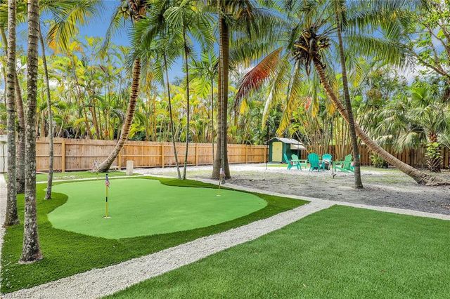 2780 Weeks AVE, Naples, FL 34112