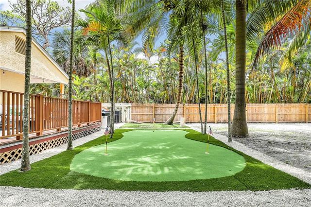 2780 Weeks AVE, Naples, FL 34112