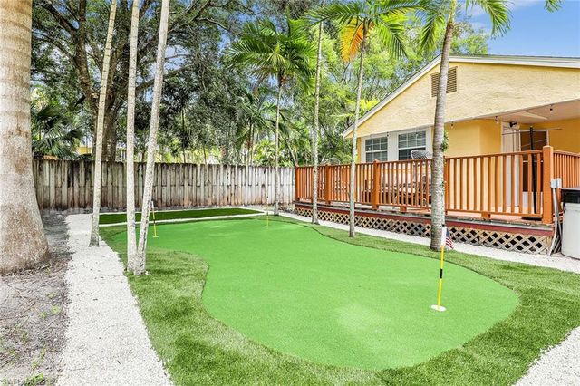 2780 Weeks AVE, Naples, FL 34112