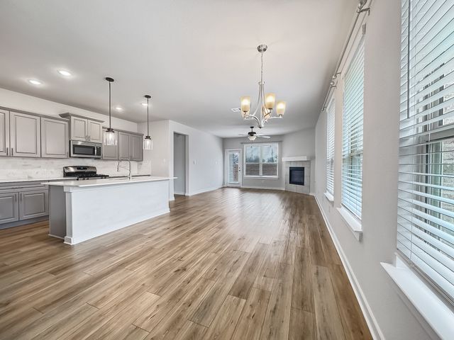 413 Vawter Drive, Van Alstyne, TX 75495