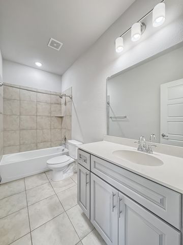 413 Vawter Drive, Van Alstyne, TX 75495