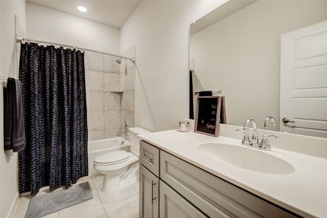 413 Vawter Drive, Van Alstyne, TX 75495