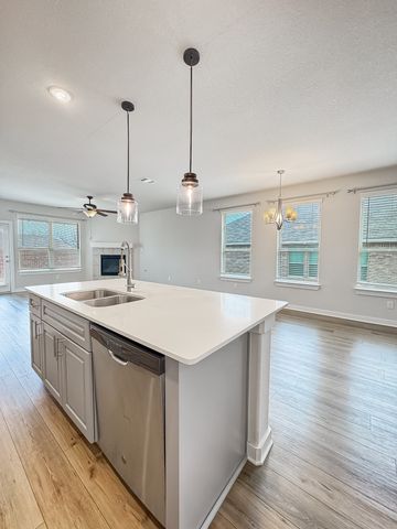 413 Vawter Drive, Van Alstyne, TX 75495