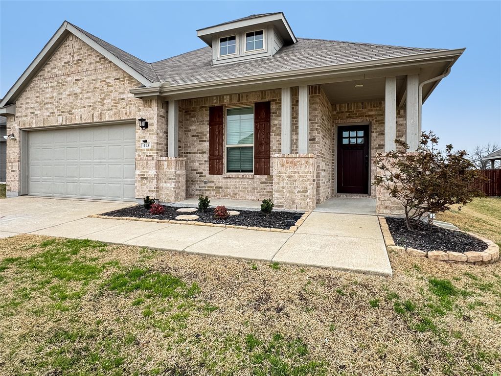 413 Vawter Drive, Van Alstyne, TX 75495