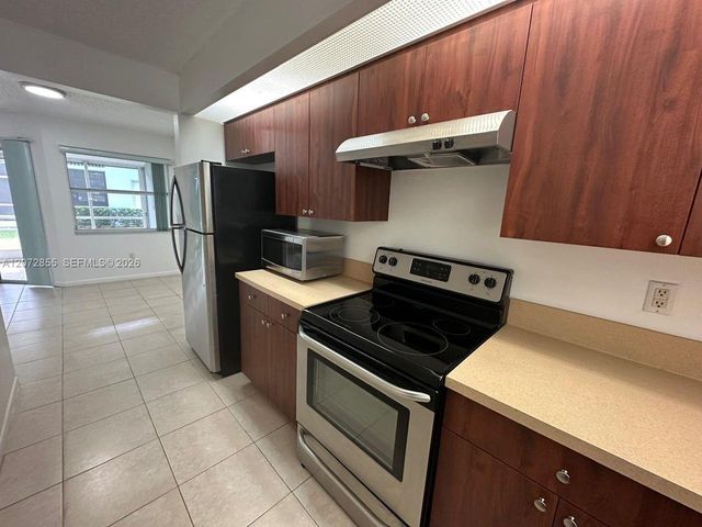 2003 SE 27th Drive 102-A, Homestead, FL 33035