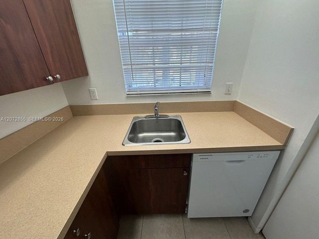 2003 SE 27th Drive 102-A, Homestead, FL 33035