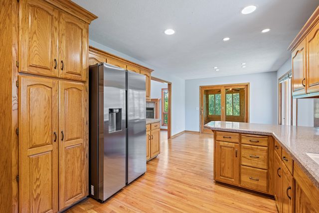 715 PARKWILD Drive, Council Bluffs, IA 51503