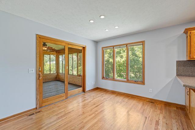 715 PARKWILD Drive, Council Bluffs, IA 51503
