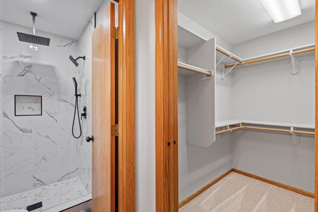 715 PARKWILD Drive, Council Bluffs, IA 51503