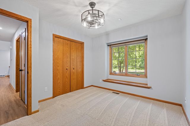715 PARKWILD Drive, Council Bluffs, IA 51503