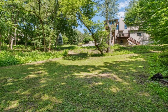 715 PARKWILD Drive, Council Bluffs, IA 51503