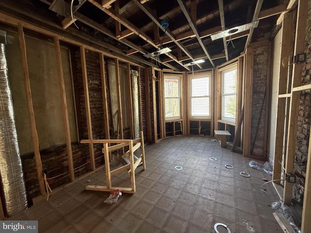 867 E THOMPSON ST, Philadelphia, PA 19125