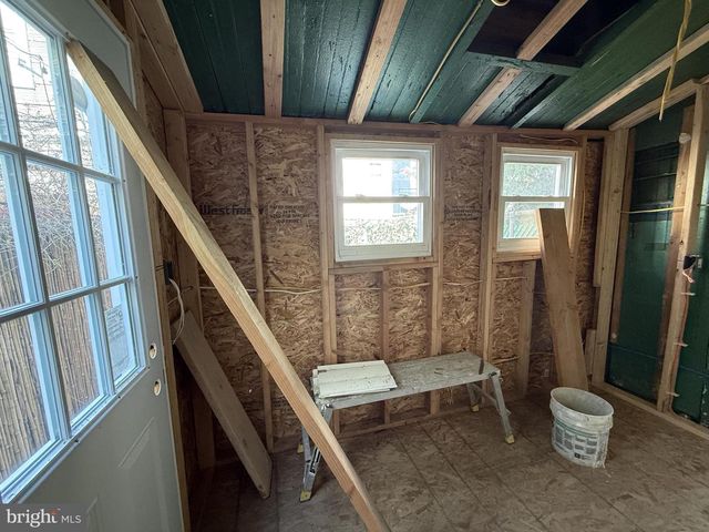 867 E THOMPSON ST, Philadelphia, PA 19125