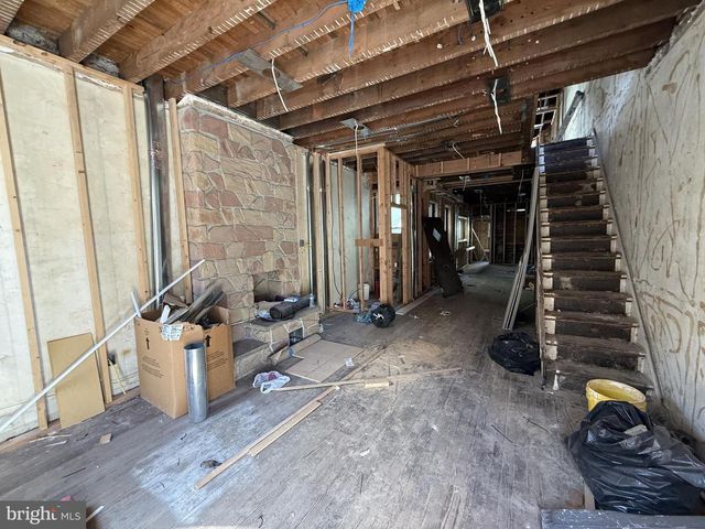 867 E THOMPSON ST, Philadelphia, PA 19125