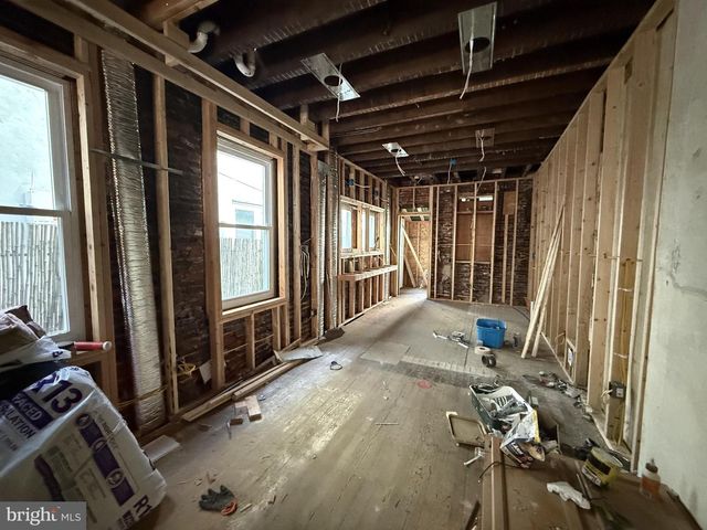 867 E THOMPSON ST, Philadelphia, PA 19125