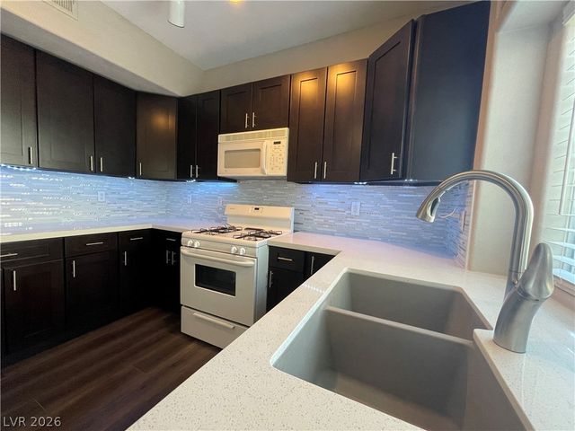 5100 Harvest Time Street 102, Las Vegas, NV 89130