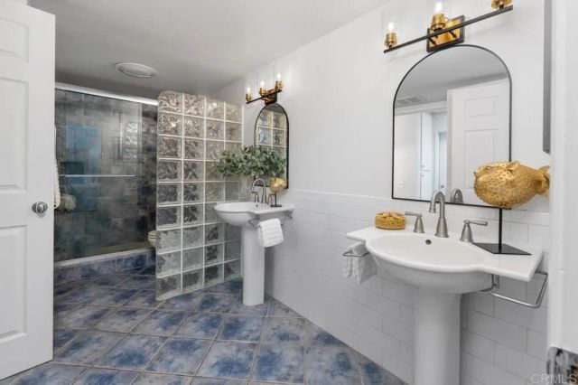 3911 Camino Lindo, San Diego, CA 92122