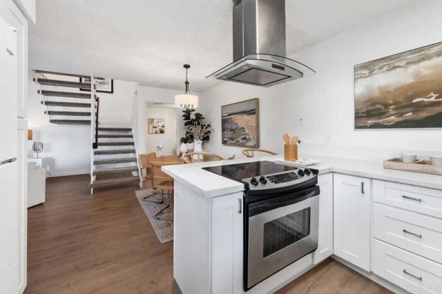 3911 Camino Lindo, San Diego, CA 92122