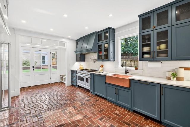 1239 N Highland NE Avenue, Atlanta, GA 30306