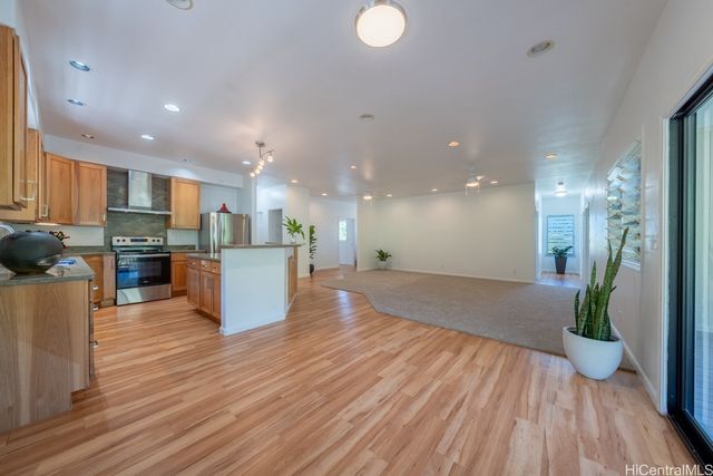 1337 Kuuna Place, Kailua, HI 96734