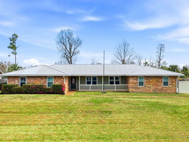 4326 Pine Tree Lane, Lynn Haven, FL 32444