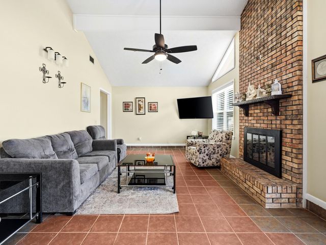 4326 Pine Tree Lane, Lynn Haven, FL 32444