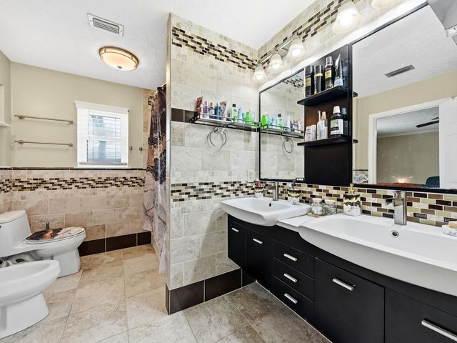 4326 Pine Tree Lane, Lynn Haven, FL 32444