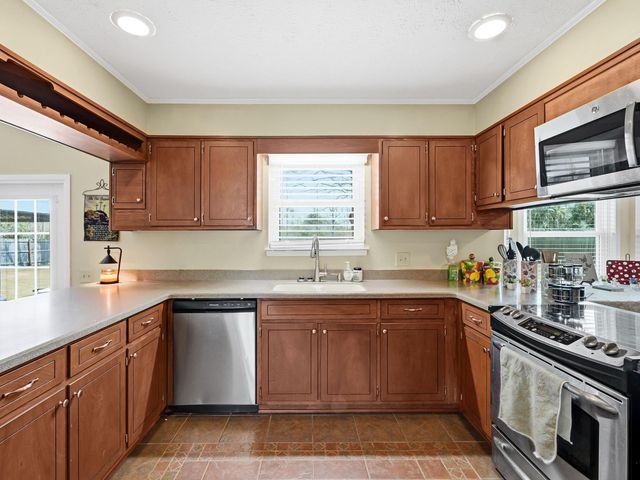 4326 Pine Tree Lane, Lynn Haven, FL 32444