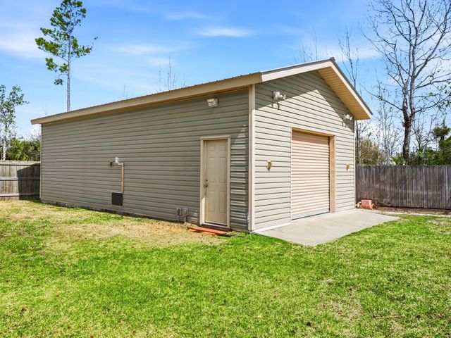 4326 Pine Tree Lane, Lynn Haven, FL 32444