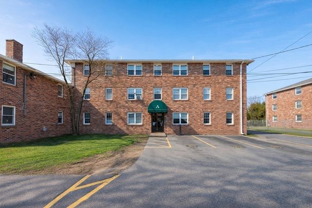 180 Tyngsboro Rd 17A, Chelmsford, MA 01863