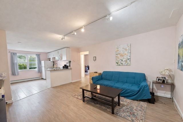 180 Tyngsboro Rd 17A, Chelmsford, MA 01863