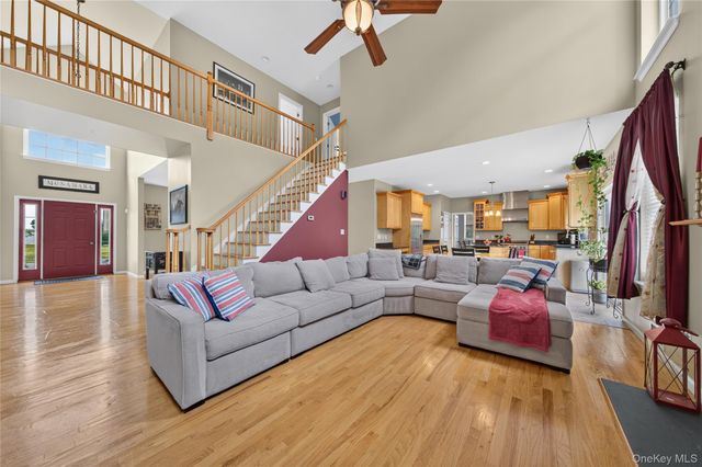 19 Grand View Terrace, Chester, NY 10918