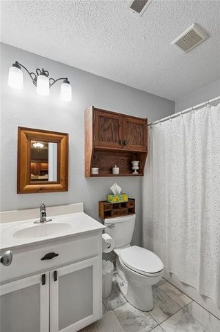 8715 NE 116th Street, Kansas City, MO 64157